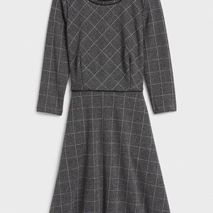 Banana Republic gray plaid flare dress knee length size 8 TALL work business